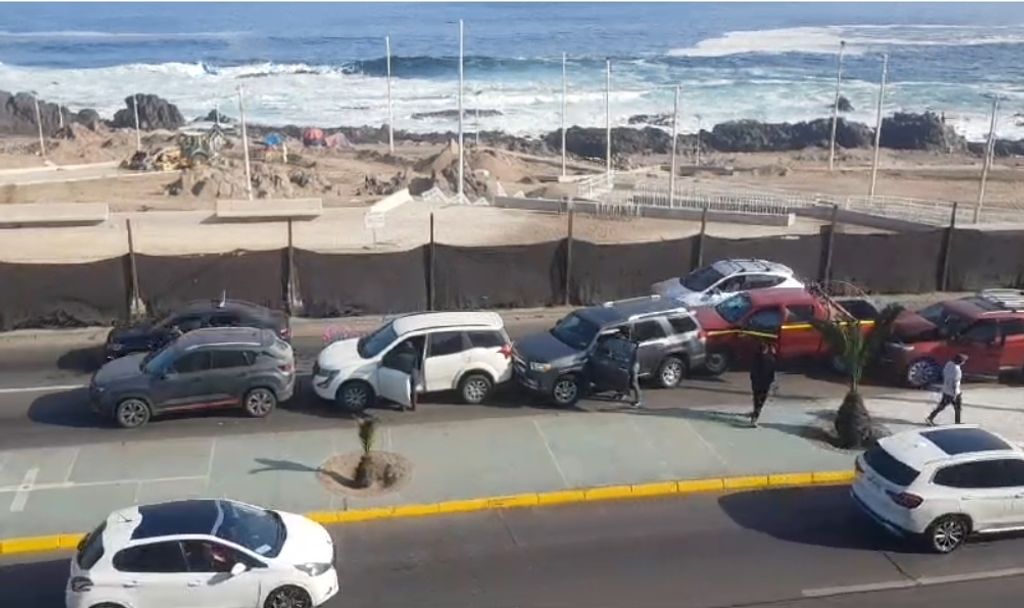 Colisión Múltiple Avenida Pérez Zujovic Colisión Múltiple Avenida Pérez Zujovic