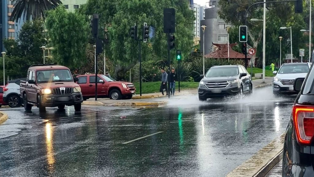 Rotura de matriz. Av. Angamos Rotura de matriz. Av. Angamos