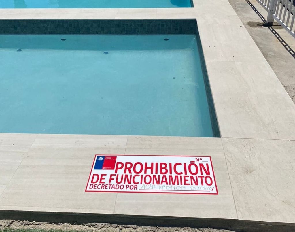 Piscina Centro de Eventos Farandato Piscina Centro de Eventos Farandato