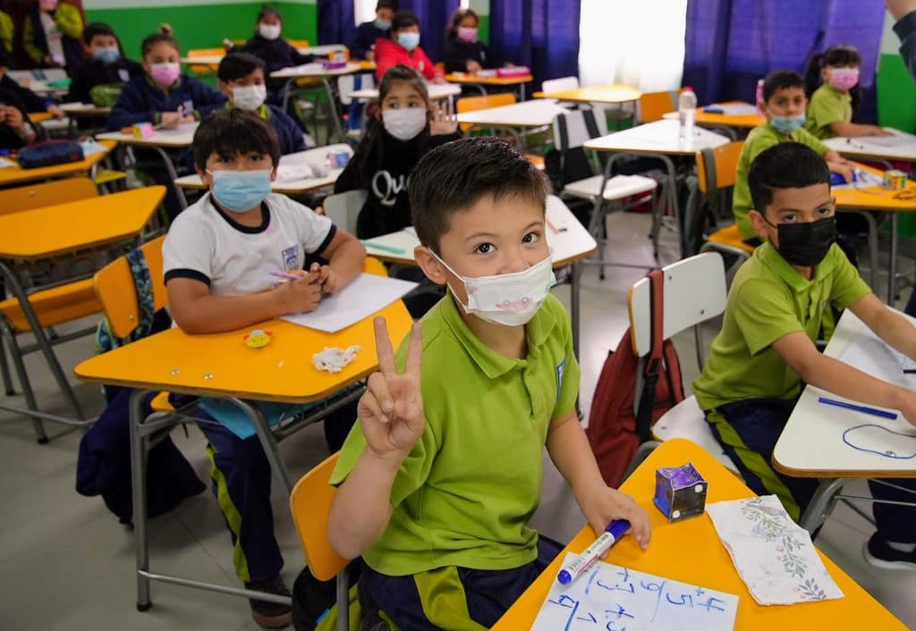 Uso de Mascarillas en Establecimientos de Educación Uso de Mascarillas en Establecimientos de Educación