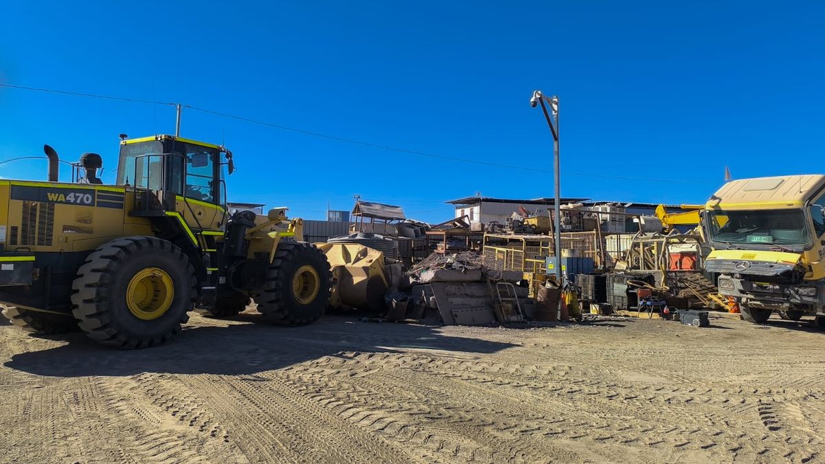 Desalojan ocupación industrial en Calama para mejorar vialidad Desalojan ocupación industrial en Calama para mejorar vialidad