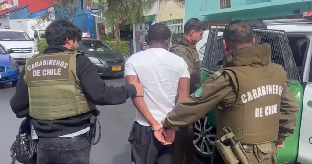 Detenidos con Arma de Fuego y Dinero Detenidos con Arma de Fuego y Dinero