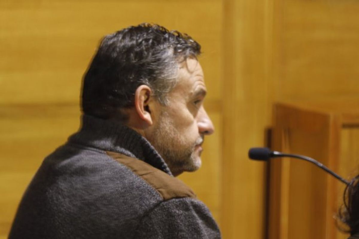 Padre de Martín Pradenas recibe 5 años por abuso a menor Padre de Martín Pradenas recibe 5 años por abuso a menor