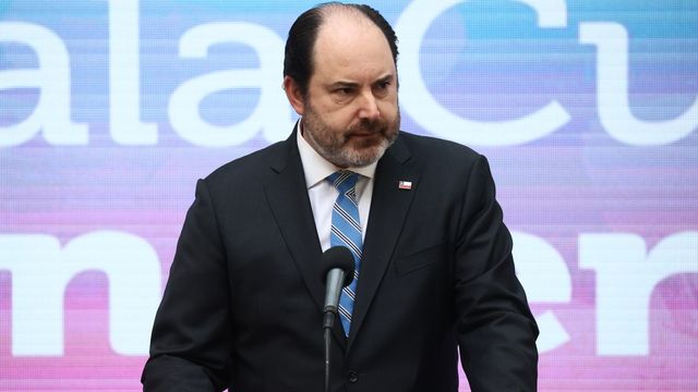 Ministro del Trabajo Tomás Rau Ministro del Trabajo Tomás Rau