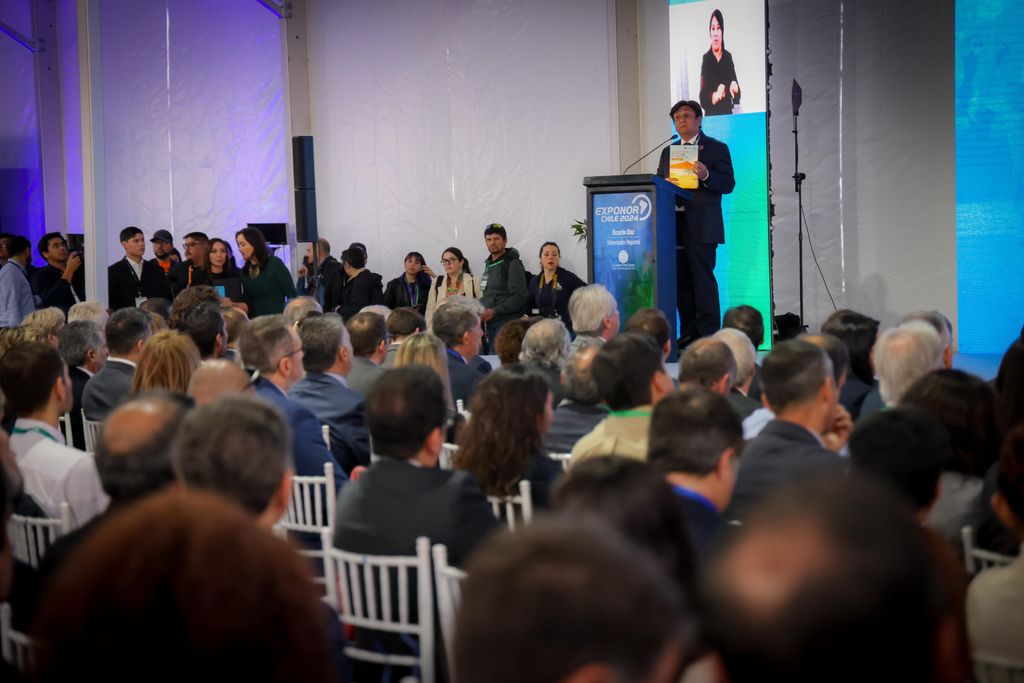 Gobernador Ricardo Díaz en Exponor 2024 Gobernador Ricardo Díaz en Exponor 2024