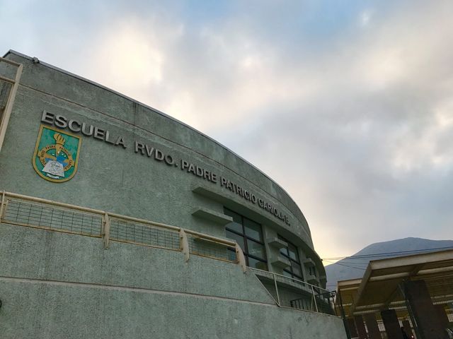 Escuela Padre Cariola Escuela Padre Cariola
