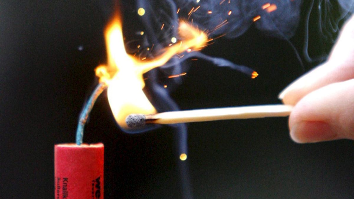 Alerta por quemaduras graves en menores tras uso de fuegos artificiales Alerta por quemaduras graves en menores tras uso de fuegos artificiales