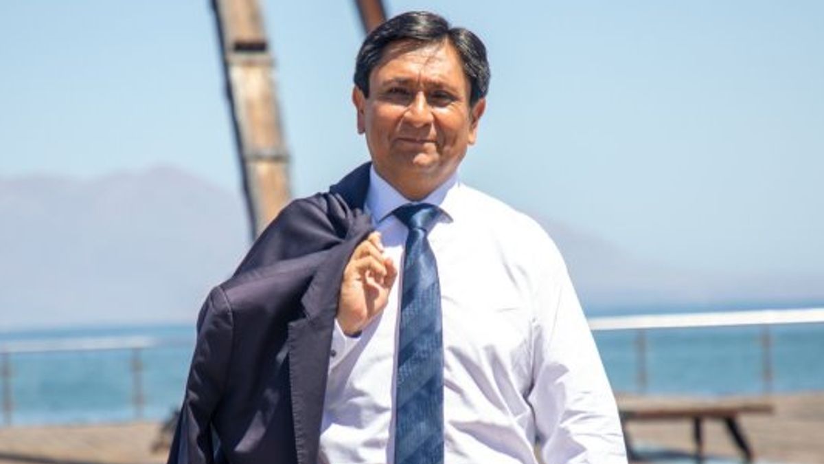 Gobernador Regional Ricardo Díaz Gobernador Regional Ricardo Díaz