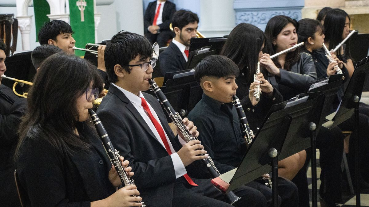 Orquesta Sinfónica Regional destaca talento juvenil de Antofagasta Orquesta Sinfónica Regional destaca talento juvenil de Antofagasta