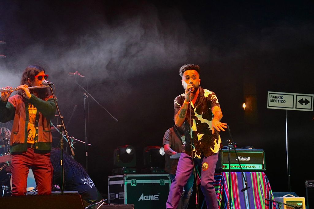 Barrio Mestizo en Festival Alicanto Barrio Mestizo en Festival Alicanto