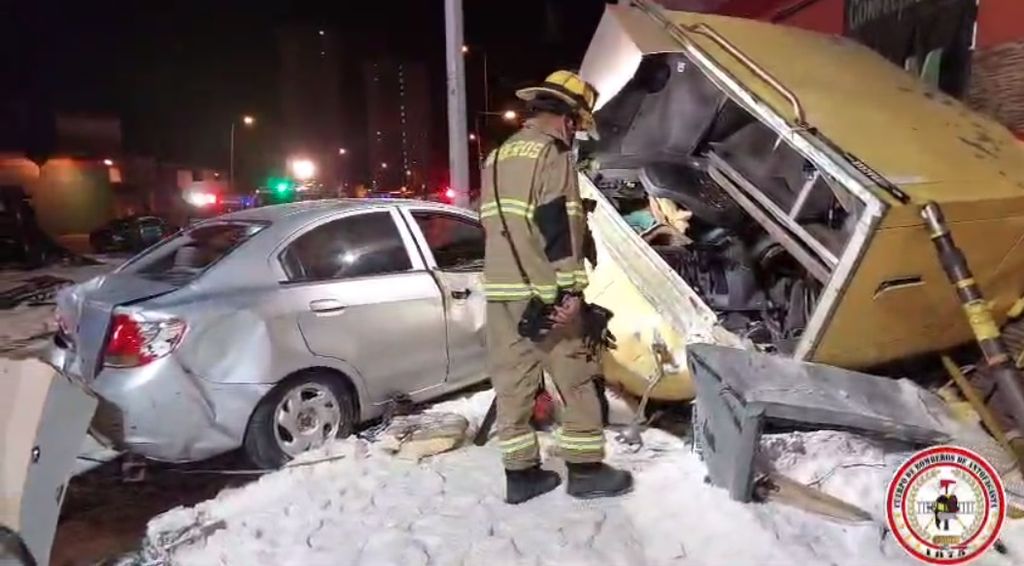 Colisión Múltiple Camión Colisión Múltiple Camión