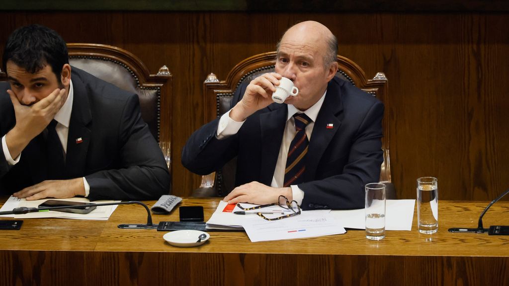 Ministro de Hacienda, Jorge Quiroz en el Congreso Nacional