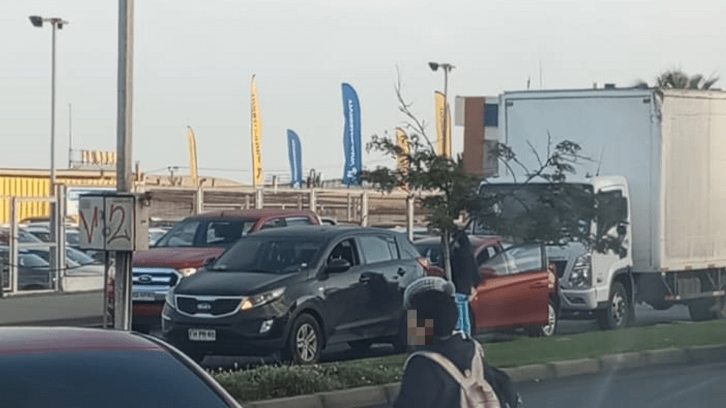 Colisión vehicular Avenida Pedro Aguirre Cerda Colisión vehicular Avenida Pedro Aguirre Cerda