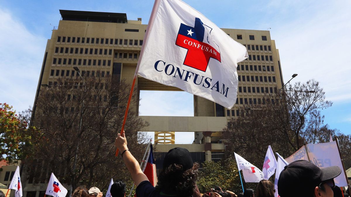 CONFUSAM anuncia paro nacional y CMDS entrega horarios de SAPU y SAR en Antofagasta CONFUSAM anuncia paro nacional y CMDS entrega horarios de SAPU y SAR en Antofagasta