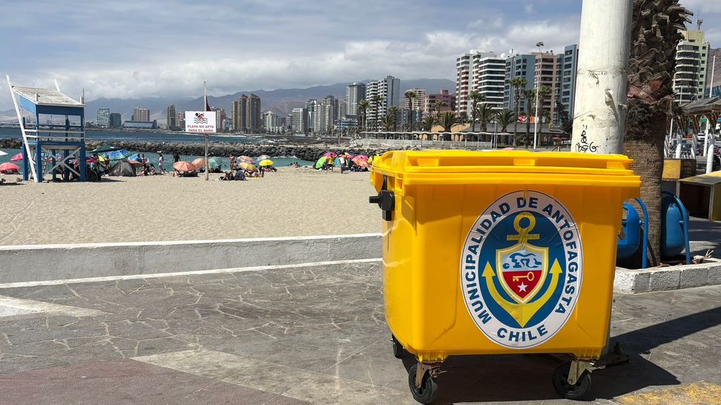 Basureros playas Antofagasta