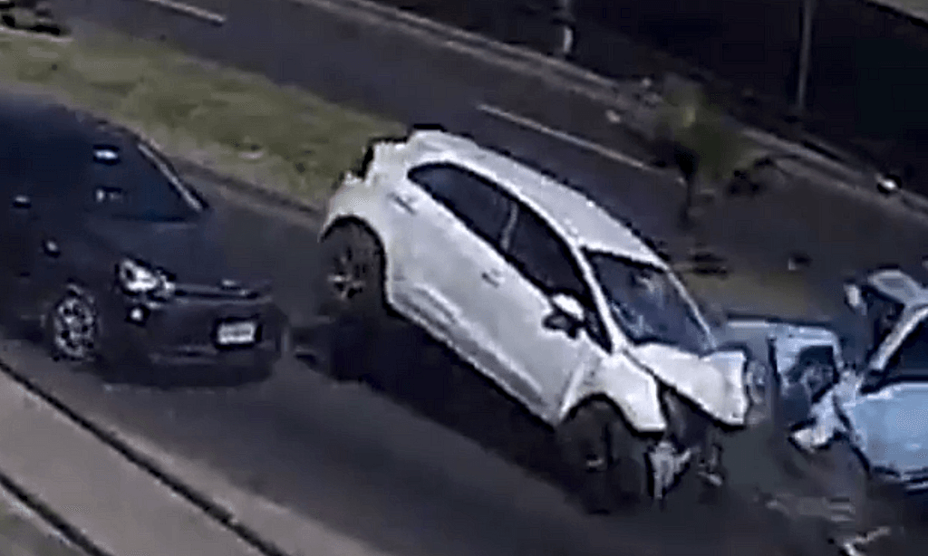 Colisión con volcamiento Colisión con volcamiento