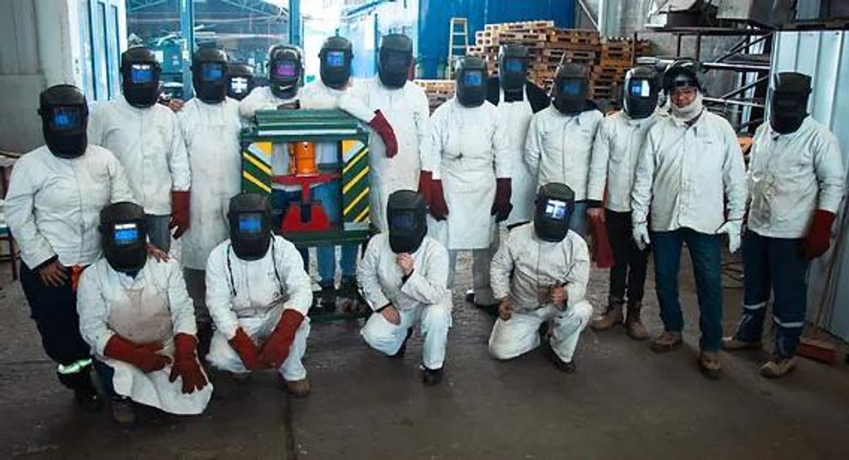 22 personas del programa de reinserción laboral se gradúan en soldadura 22 personas del programa de reinserción laboral se gradúan en soldadura