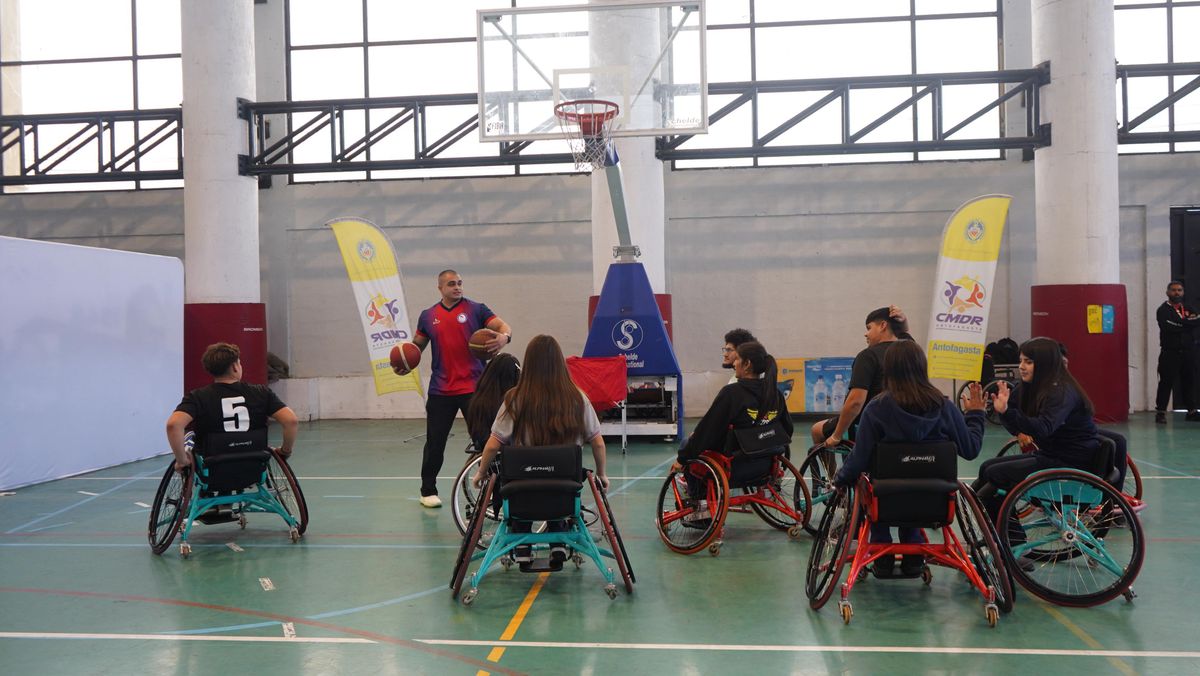 Festival Paralímpico en Gimnasio Empalme de Antofagasta Festival Paralímpico en Gimnasio Empalme de Antofagasta