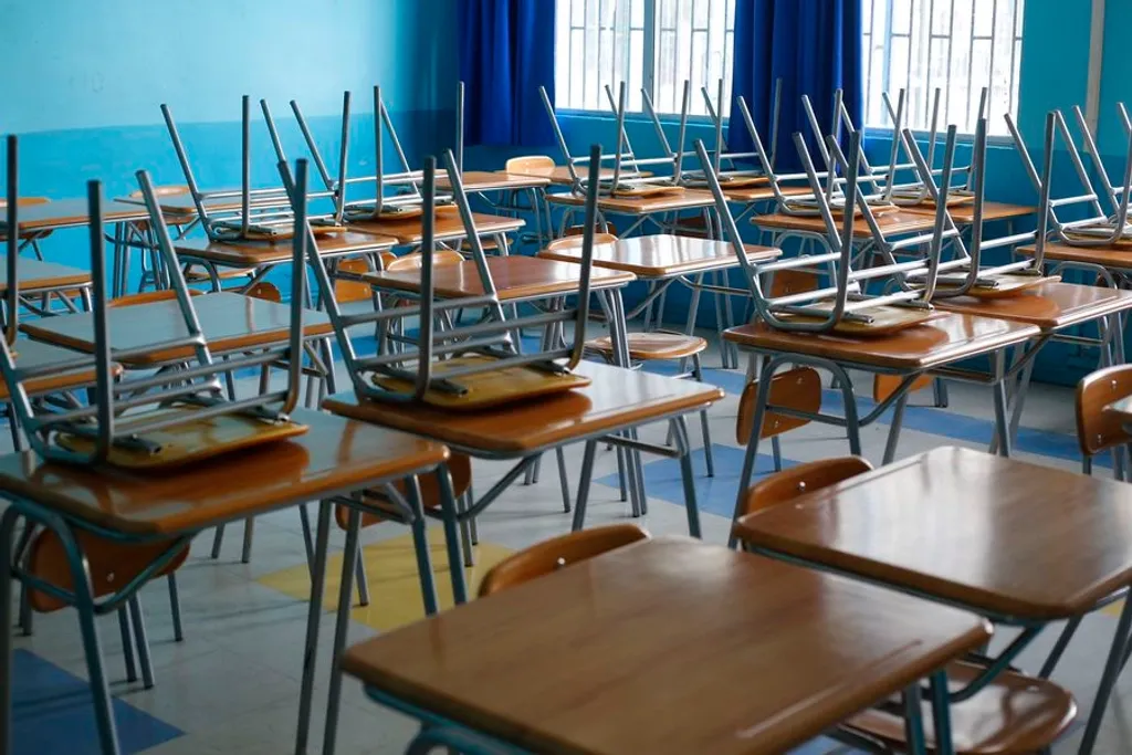 Sala de Clases Vacía