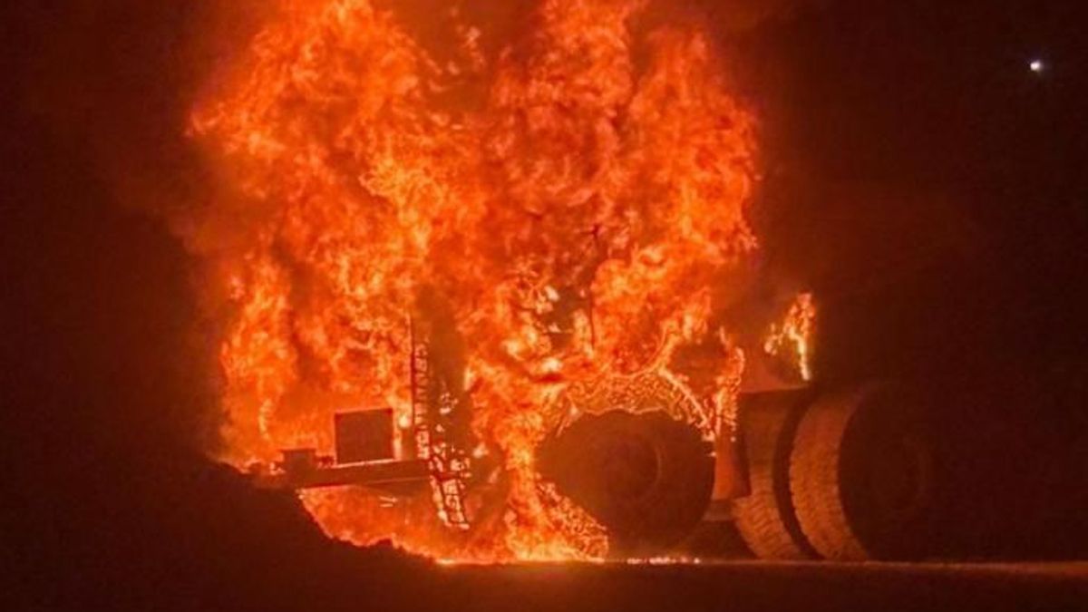 Incendio camión CAEX Ministro Hales Incendio camión CAEX Ministro Hales