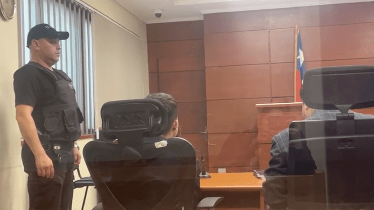 Estudiante de informática con arraigo nacional Estudiante de informática con arraigo nacional