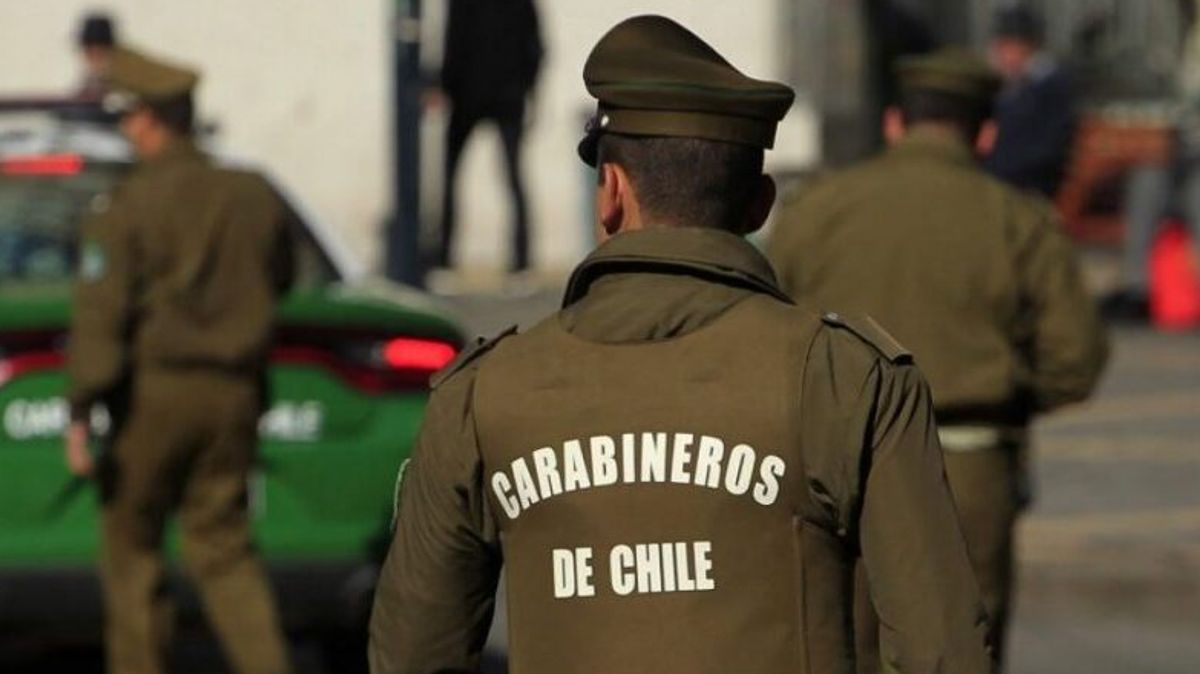 Carabineros busca profesionales civiles en 5 regiones Carabineros busca profesionales civiles en 5 regiones