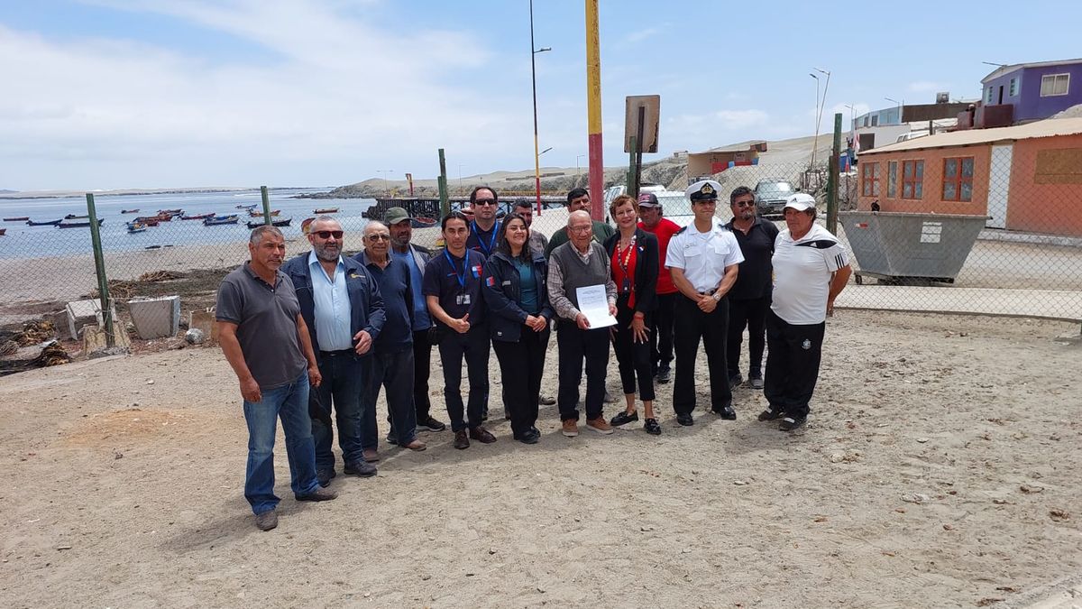 Pescadores de Caleta Constitución toman control de su caleta Pescadores de Caleta Constitución toman control de su caleta