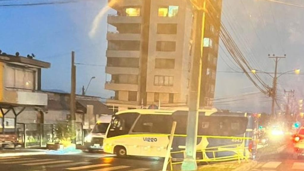 Bus detenido Av. Argentina Bus detenido Av. Argentina