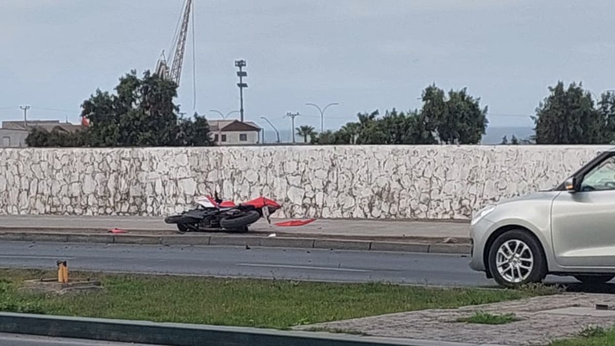 Accidente en Antofagasta: colisión entre vehículo menor y motocicleta Accidente en Antofagasta: colisión entre vehículo menor y motocicleta