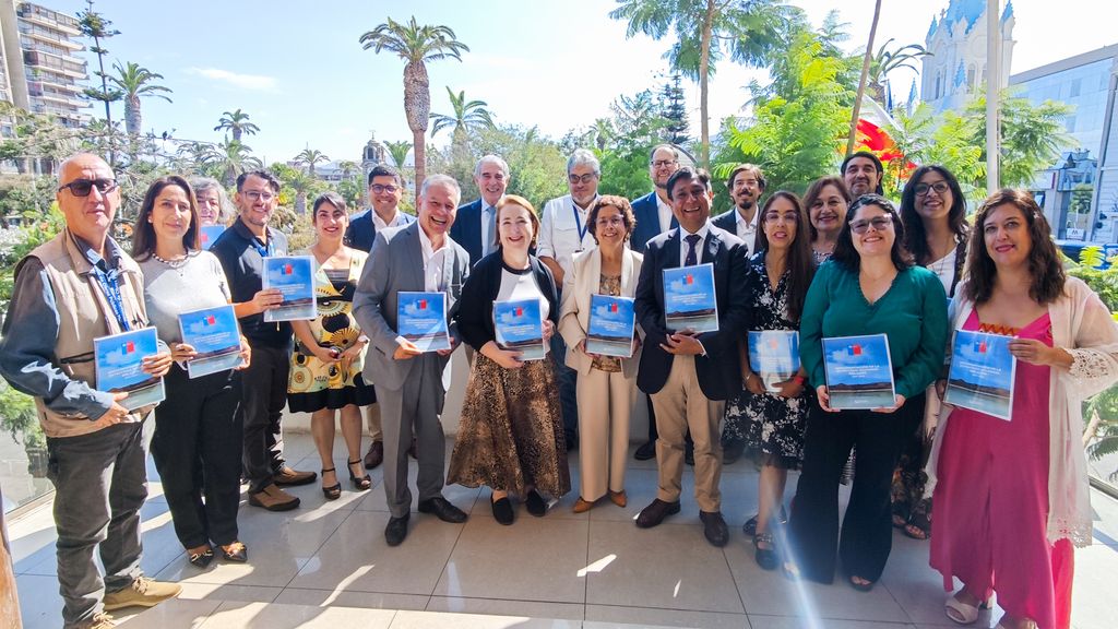 Entrega documento Estrategia Nacional del Litio Entrega documento Estrategia Nacional del Litio