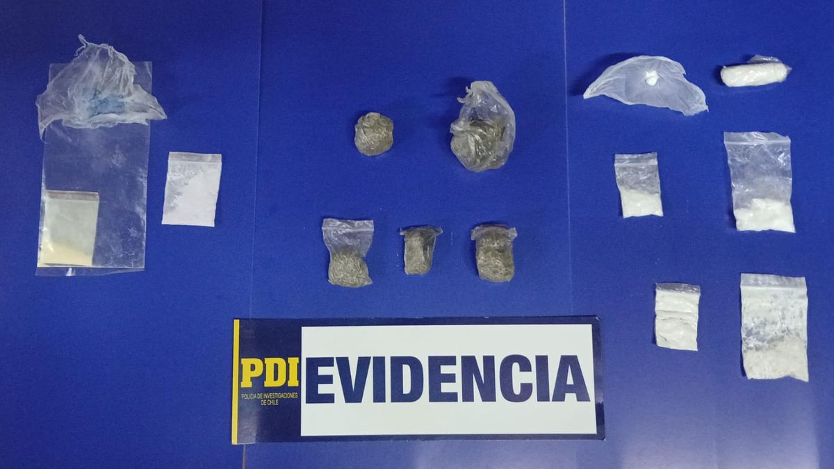 Mujer detenida por intentar ingresar droga a cárcel de Antofagasta Mujer detenida por intentar ingresar droga a cárcel de Antofagasta