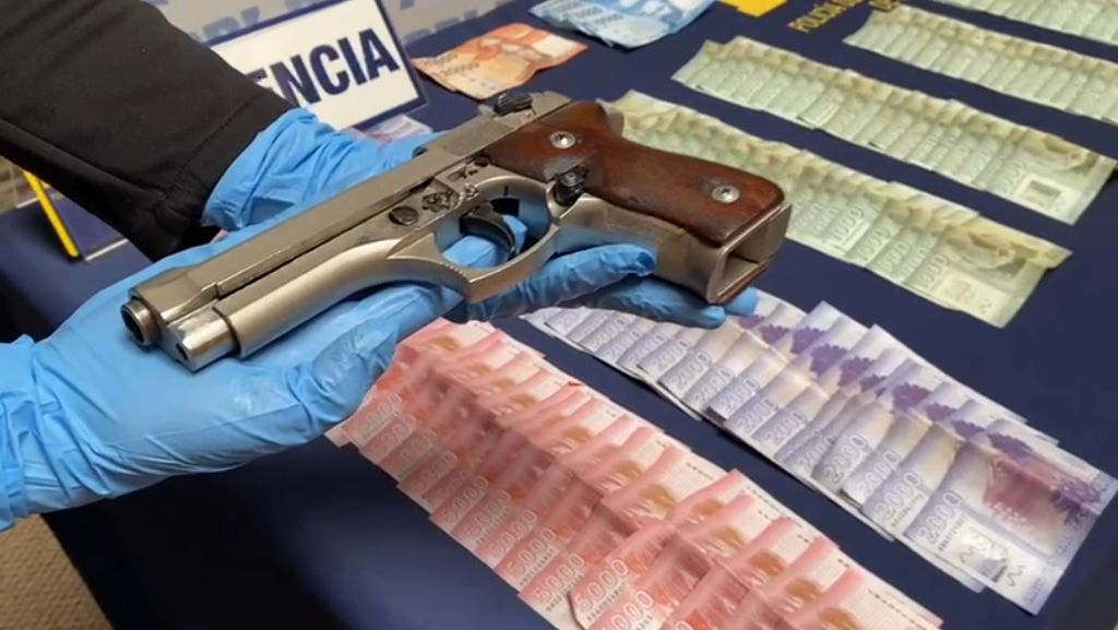 Detenido Arma de Fuego Detenido Arma de Fuego