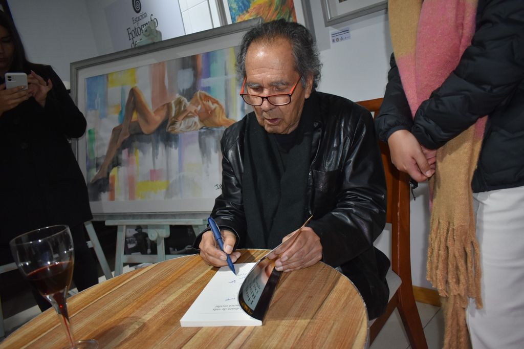 Lanzamiento libro de Hernán Rivera Letelier Lanzamiento libro de Hernán Rivera Letelier