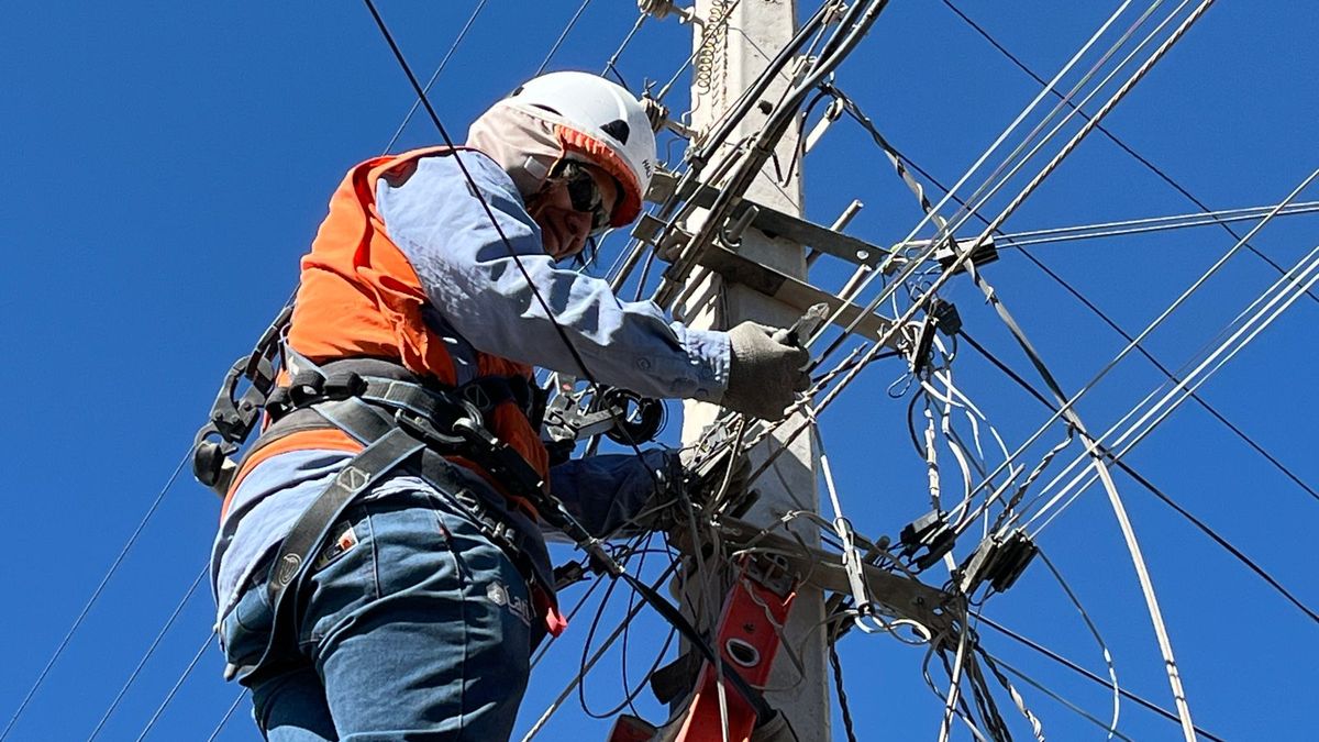 Calama intensifica retiro de cables en desuso Calama intensifica retiro de cables en desuso