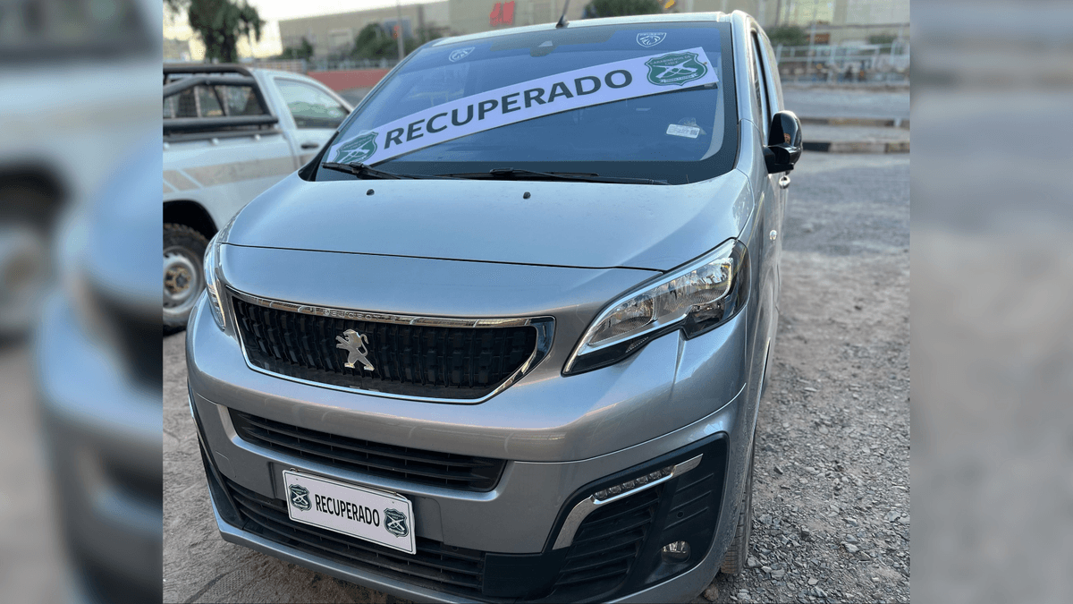 Carabineros Calama recupera vehículo robado en tiempo récord Carabineros Calama recupera vehículo robado en tiempo récord