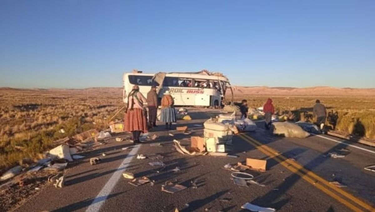 Trágico accidente en carretera cerca de Arica Trágico accidente en carretera cerca de Arica