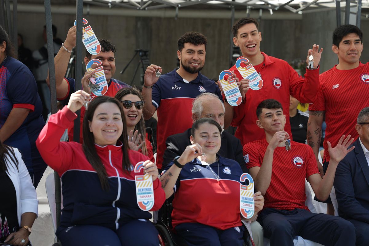 Medallistas panamericanos de Santiago 2023 reciben departamentos del Gobierno Medallistas panamericanos de Santiago 2023 reciben departamentos del Gobierno