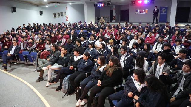 Charla Ley Emilia