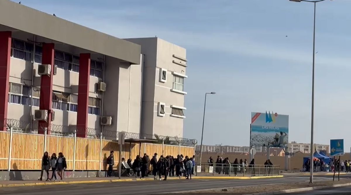 CMDS solicita retrasar horario en Liceo La Chimba por quemas ilegales CMDS solicita retrasar horario en Liceo La Chimba por quemas ilegales