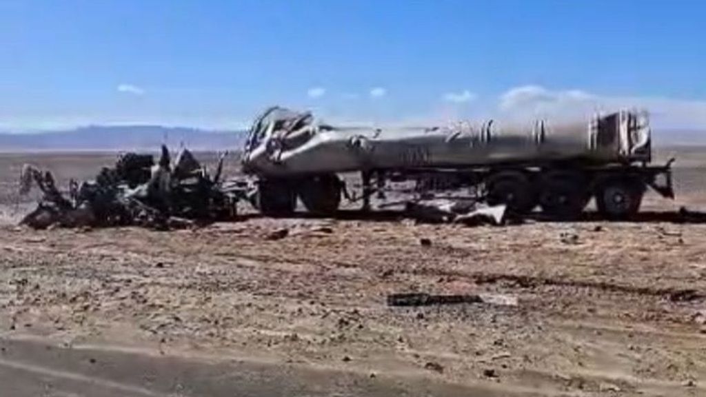 Volcamiento camión Baquedano Peine Volcamiento camión Baquedano Peine