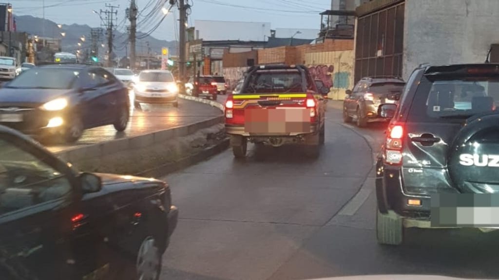 Flujo vehicular lento en Av. Rendic con Av. Salvador Allende Flujo vehicular lento en Av. Rendic con Av. Salvador Allende