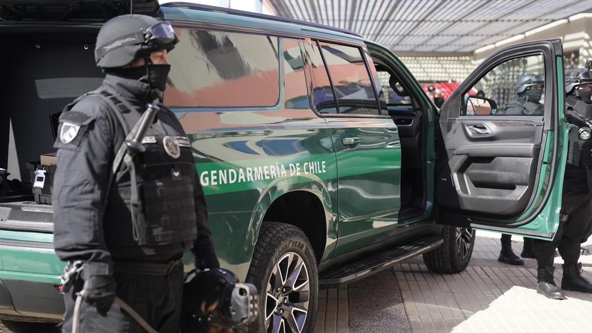 Gendarmería intensifica control en cárceles del norte con vehículo blindado Gendarmería intensifica control en cárceles del norte con vehículo blindado