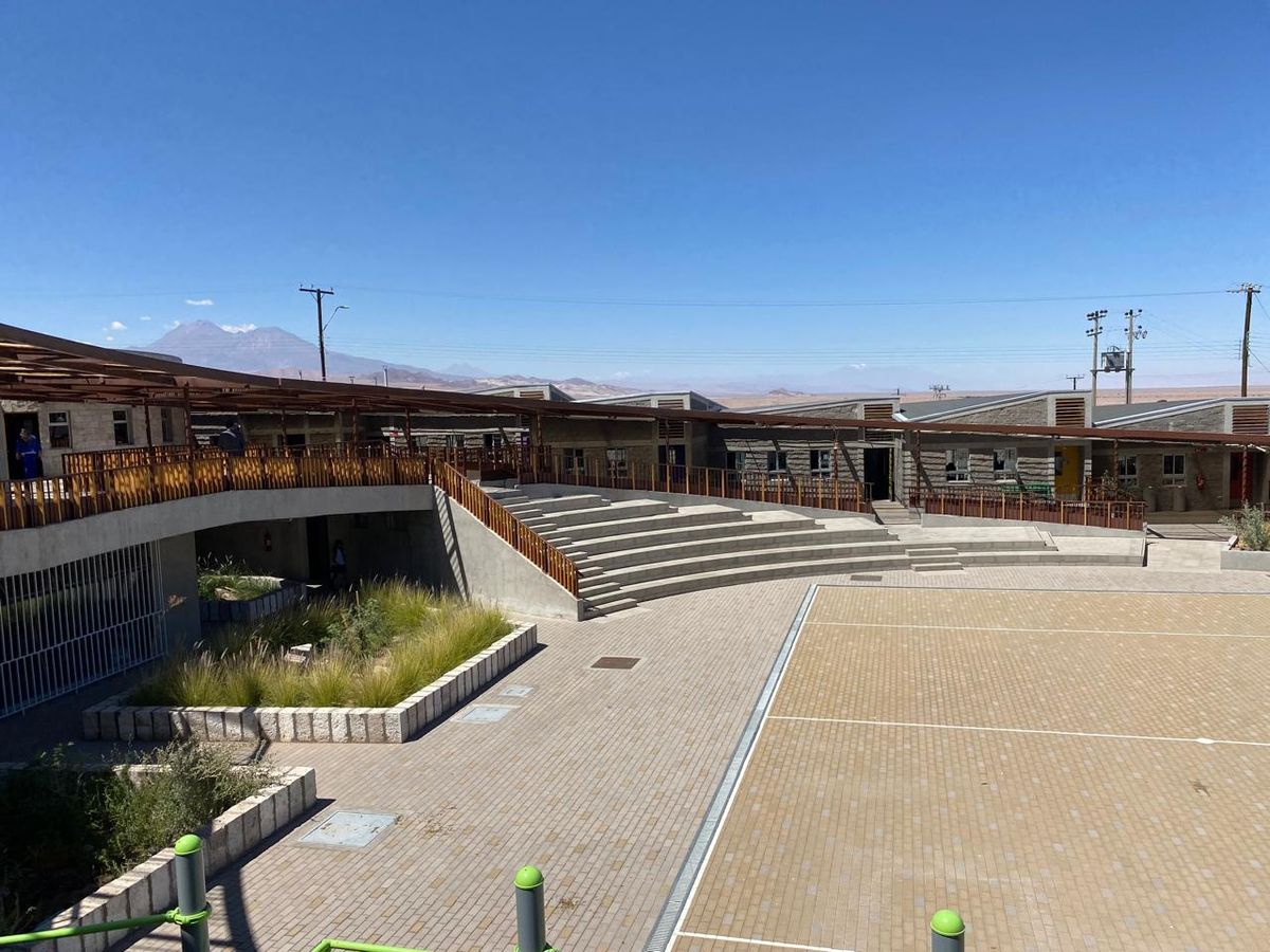 Toconao estrena complejo educacional junto a autoridades locales Toconao estrena complejo educacional junto a autoridades locales