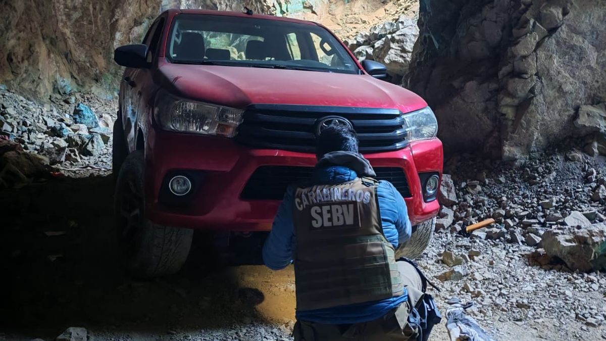 Camioneta recuperada pique minero Camioneta recuperada pique minero