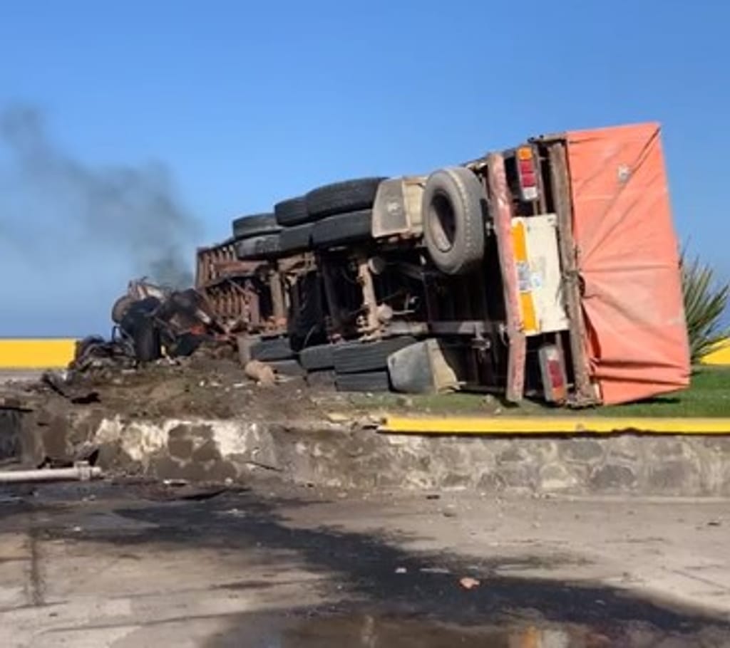 Accidente Camión Av. Salvador Allende Accidente Camión Av. Salvador Allende
