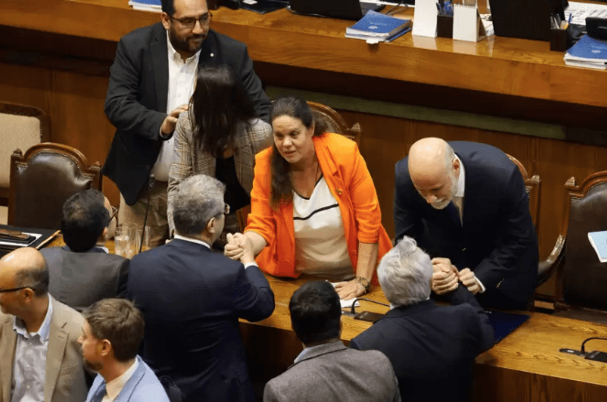 Cámara Baja rechaza acusación contra exministra Maya Fernández Cámara Baja rechaza acusación contra exministra Maya Fernández