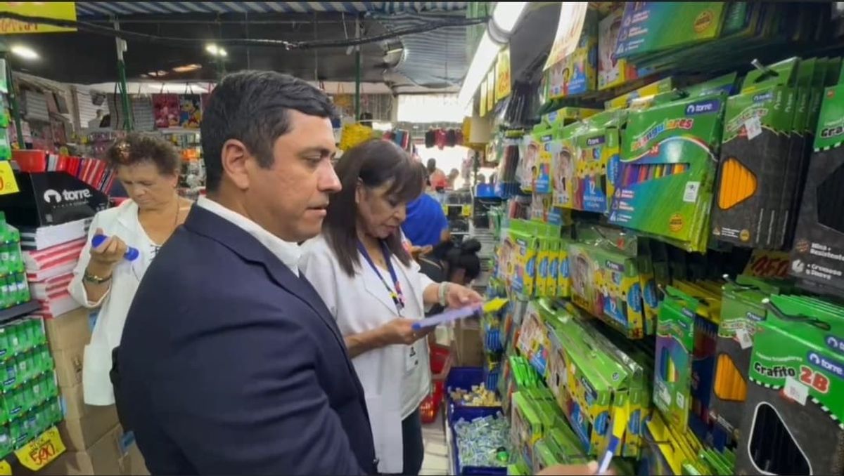 Aumentan fiscalizaciones a útiles escolares por incumplir normativa Aumentan fiscalizaciones a útiles escolares por incumplir normativa