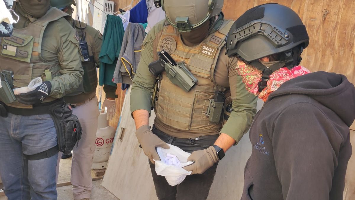 Incautan drogas en Mejillones: dos arrestados Incautan drogas en Mejillones: dos arrestados