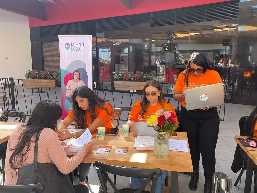 Programa "Nuevos Tesoros" Escondida I BHP y Sence Programa "Nuevos Tesoros" Escondida I BHP y Sence