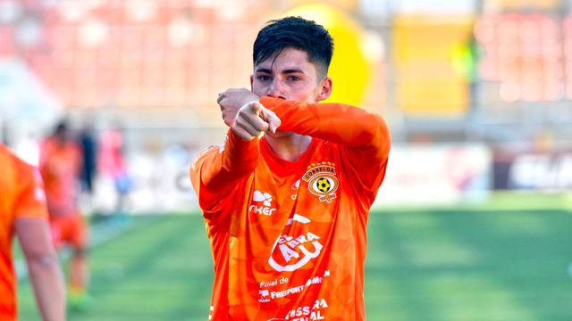 Cobreloa - gol de Yastin Navarro Cobreloa - gol de Yastin Navarro